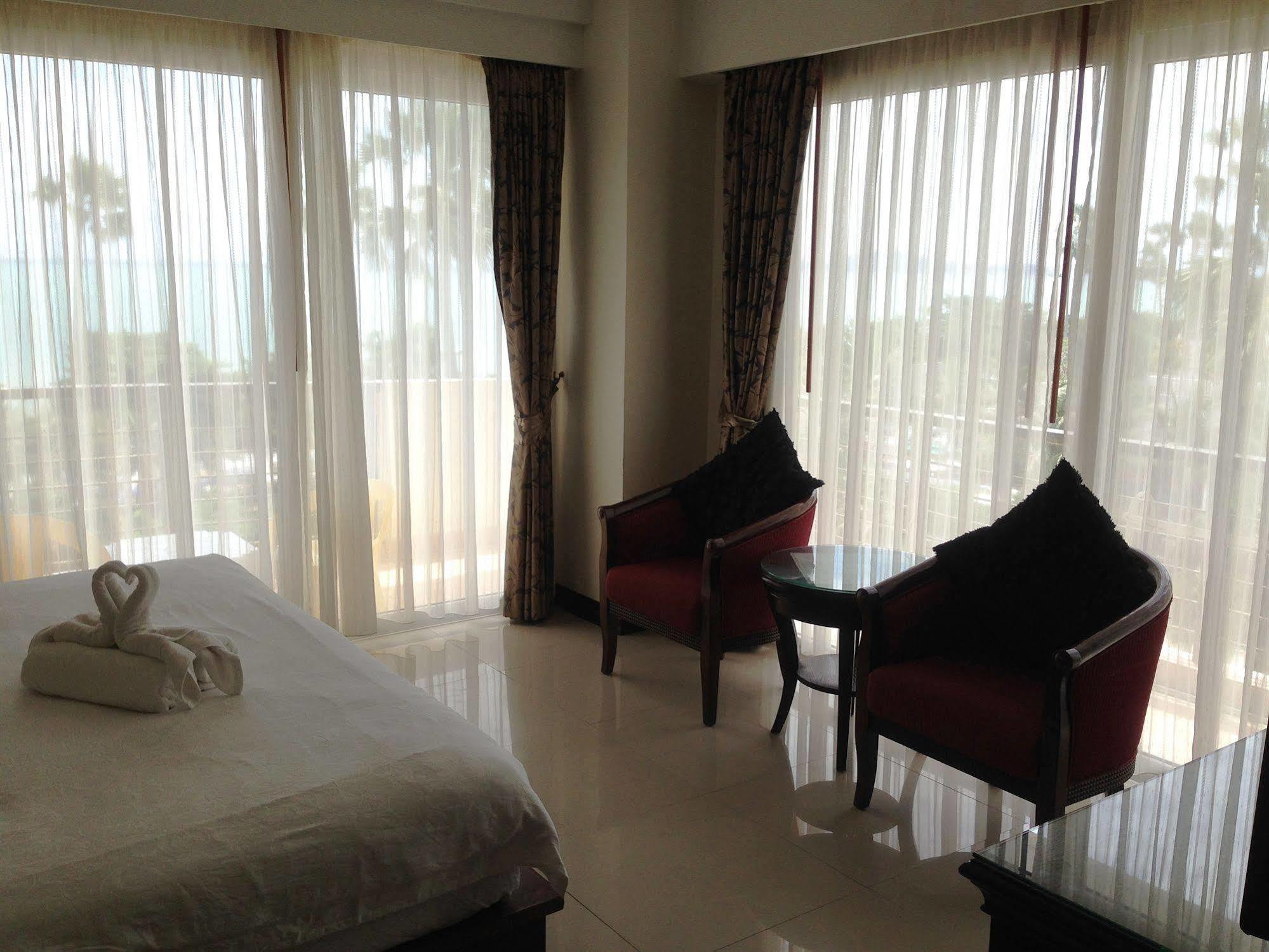 The New Eurostar Jomtien Beach Hotel ภายนอก รูปภาพ